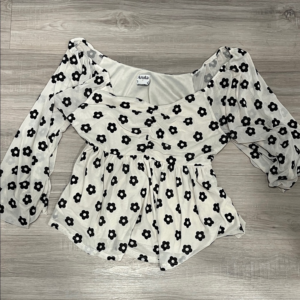 Arula Monochrome Floral Blouse